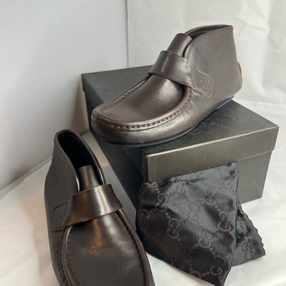 GUCCI
Leather Whipstitch Trim Loafers - Picture 2 of 13